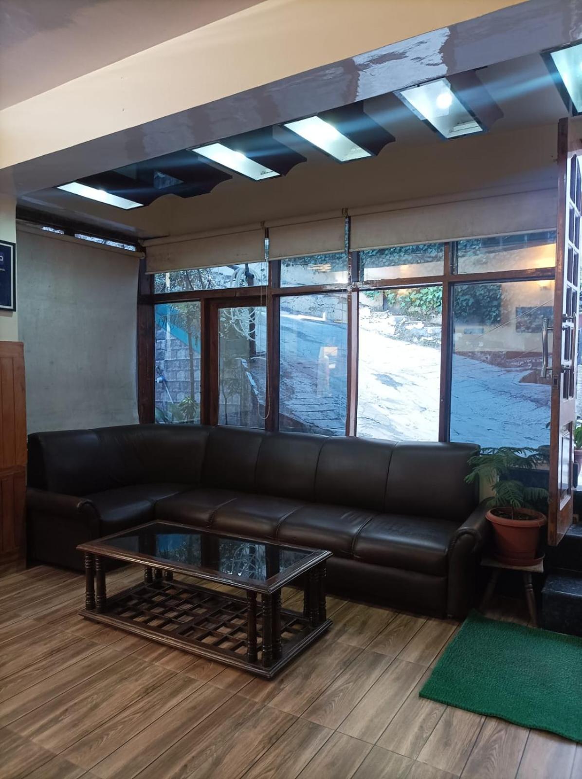 Hotel Rajat Chhota Simla 외부 사진